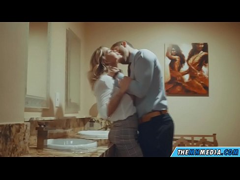 ❤️ Quando una bionda formosa ti seduce in un bagno pubblico ️❌ Video di sessoal it.special-grasser.ru ❌